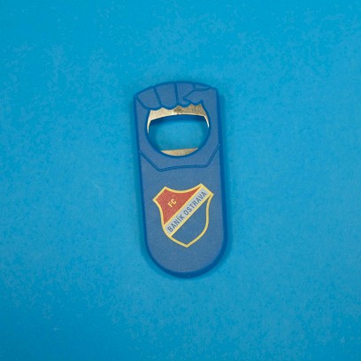 789-plastovy otvirak novy